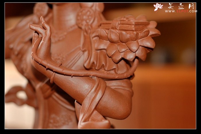 紫砂壶图片：文殊菩萨送吉祥 范泉明老师精品 - 美壶网