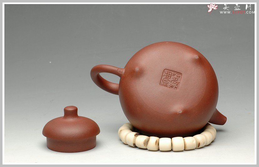 紫砂壶图片：优质底料之三足乳鼎 - 美壶网