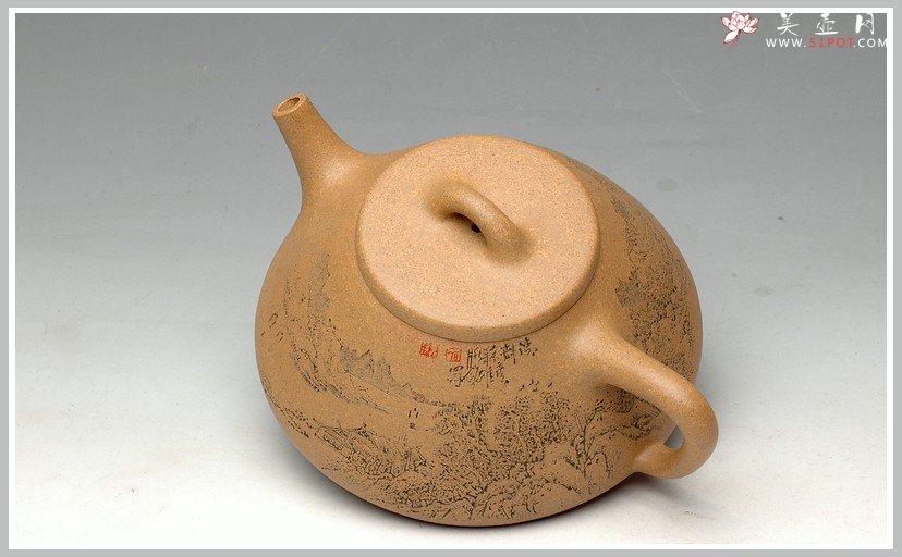 紫砂壶图片：强强联合 李彦雄通景山水 全手子冶石瓢 - 美壶网