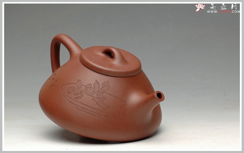 紫砂壶图片：国助和石刻绘 摹潘天寿兰花 顾云峰全手子冶石瓢 - 美壶网