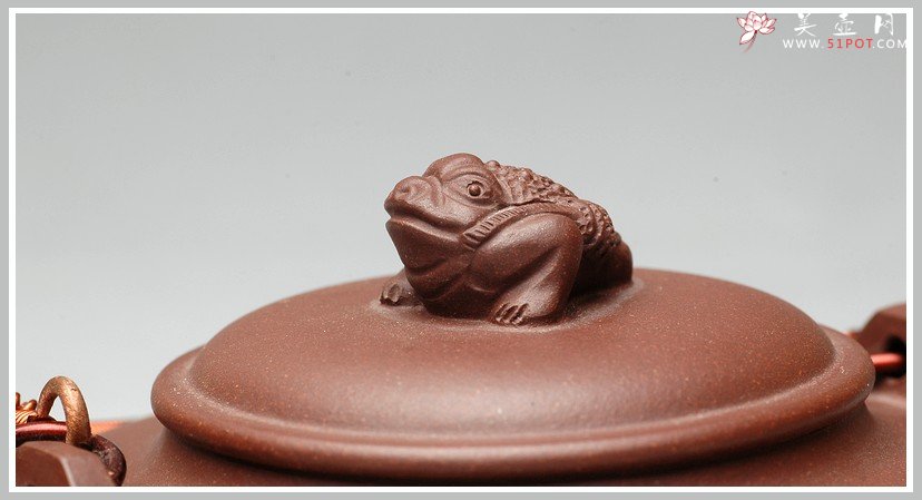 紫砂壶图片：老紫泥 金蟾小提梁 - 美壶网