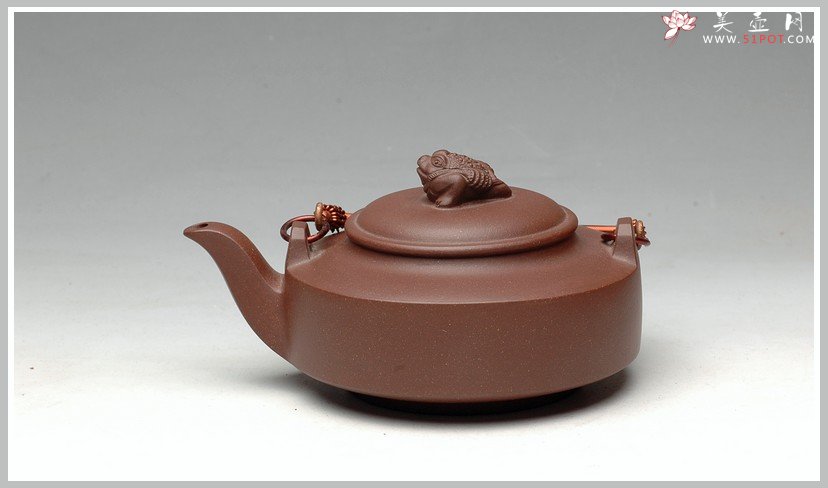紫砂壶图片：老紫泥 金蟾小提梁 - 美壶网