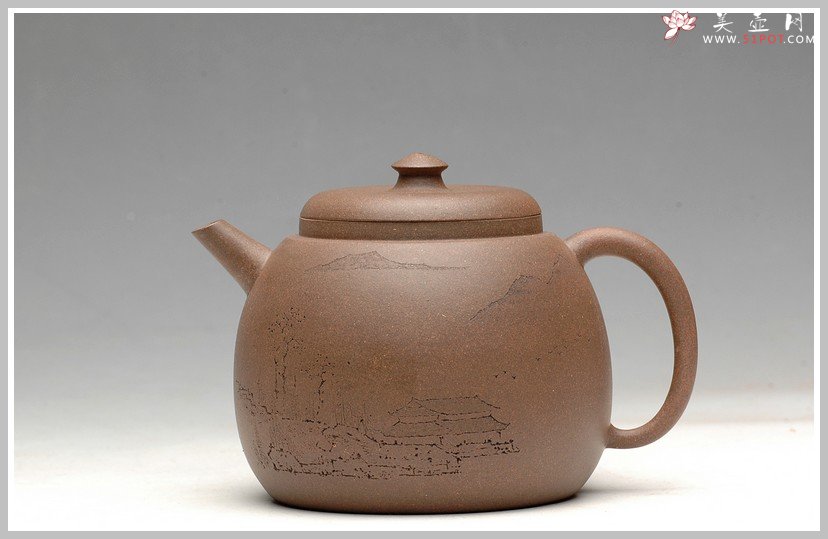 紫砂壶图片：经典 拙味 全手浅刻山水龙蛋 - 美壶网