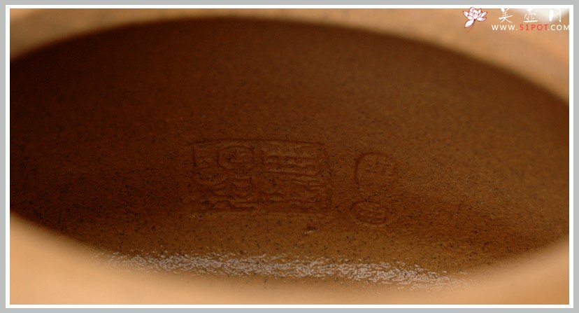 紫砂壶图片：强强联合 李彦雄通景山水 全手子冶石瓢 - 美壶网