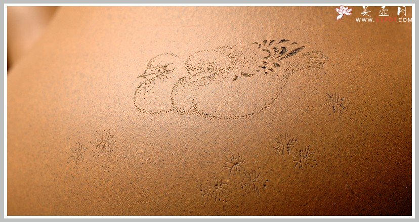 紫砂壶图片：鸳鸯戏水  段泥全手一捺底玉成窑石匏 饱满可爱 - 美壶网