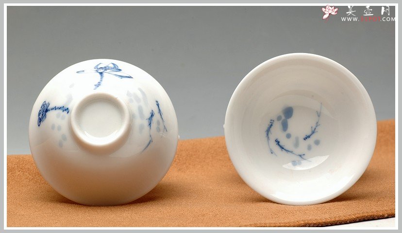 紫砂壶图片：鱼戏小杯 雅致 功夫茶小杯 - 美壶网