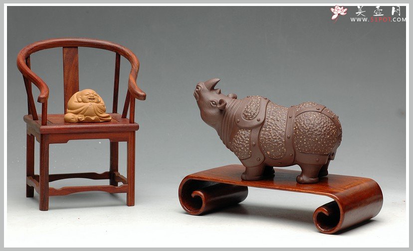 紫砂壶图片：铺金砂 精工 战牛 茶宠 - 美壶网