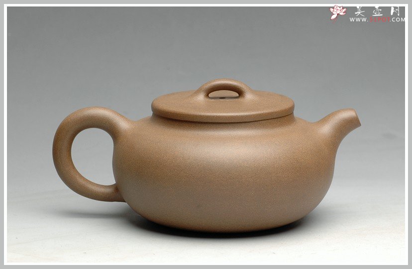 紫砂壶图片：简约而不简单 大方之器 全手上桥圆腹 - 美壶网