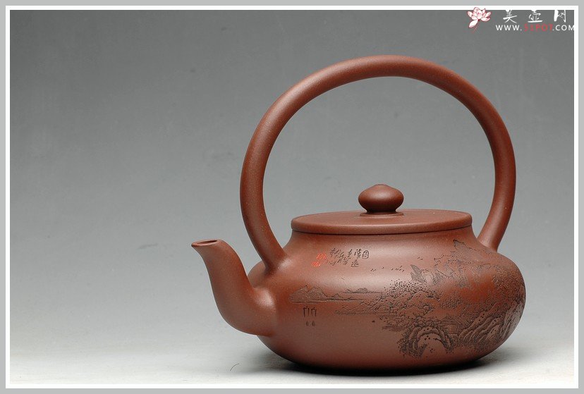 紫砂壶图片：强强联合 李彦雄老师通转山水 曲峰辛卯年力作全手旭茂提梁 - 美壶网