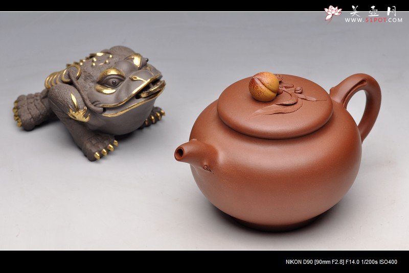 紫砂壶图片：做工细腻 饱满大气 优质底料掇寿（祝寿） - 美壶网