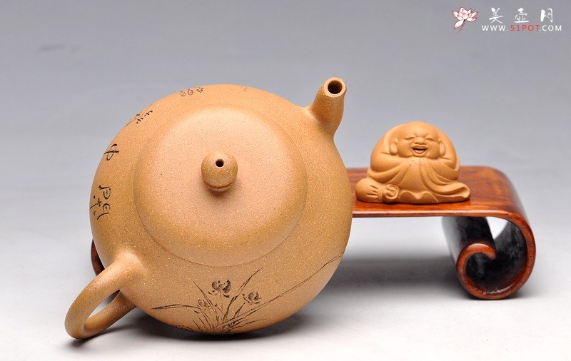 紫砂壶图片：邱玉林大师装饰 古拙之风 把玩精品 全手扁梨 实用收藏 - 美壶网