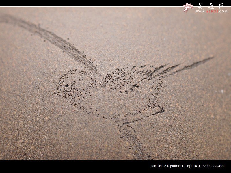 紫砂壶图片：经典中的经典 墨陶刻绘精品莲蓬鸟 万工经典之作 全手莲蓬龙蛋 新年龙运亨通 - 美壶网