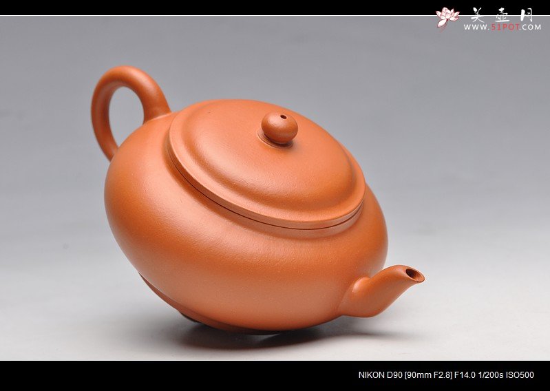 紫砂壶图片：典雅优美 优质朱泥 全手工三弯宫灯 - 美壶网