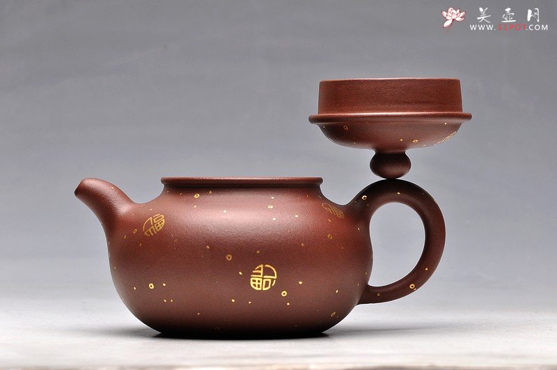 紫砂壶图片：线条优美 浑圆饱满 描真金 全手福莲 杀茶利器 - 美壶网