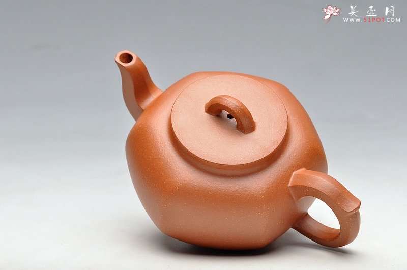 紫砂壶图片：浑方之美 寓圆于方  降坡泥六方宫灯 - 美壶网