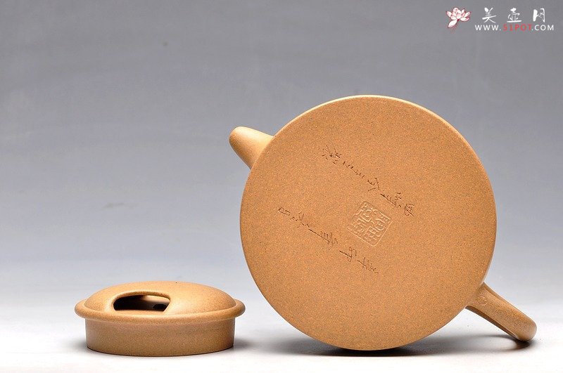 紫砂壶图片：辛卯年冬 曲峰  大气 全手大牛盖莲子 实力精品 - 美壶网