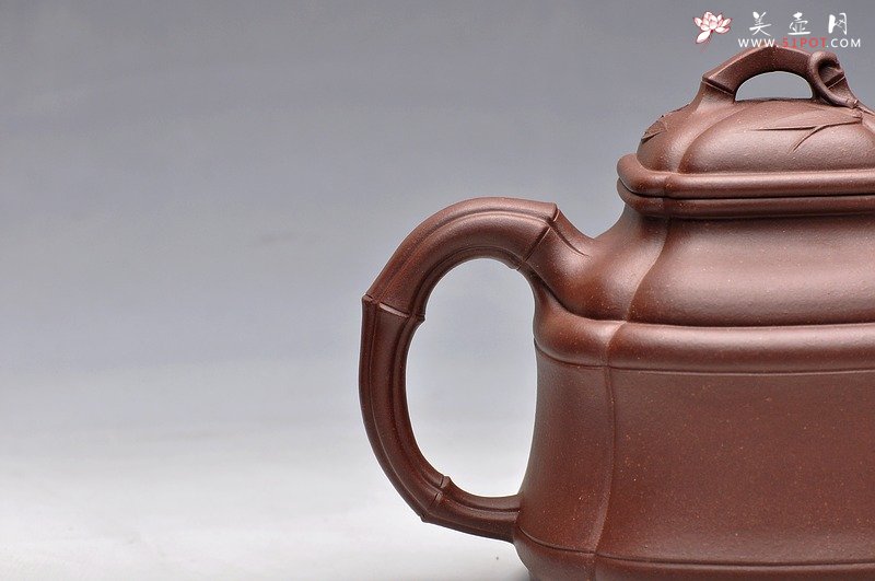紫砂壶图片：融合方器、花货、筋囊融为一体 更显大气 新四方竹段 - 美壶网