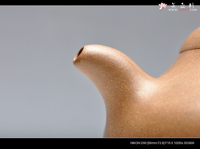 紫砂壶图片：工正 明针优秀 刹凹 霸气的全手三足乳鼎 - 美壶网