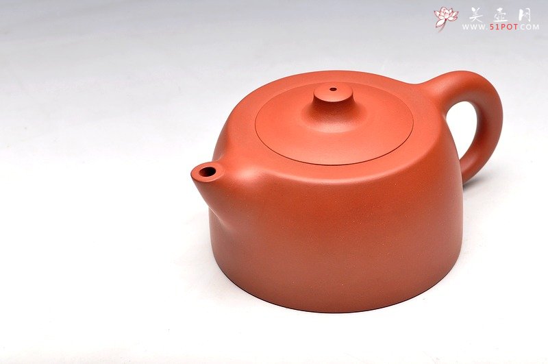 紫砂壶图片：非常有特色的 全手嵌盖天际 敦厚可人 - 美壶网