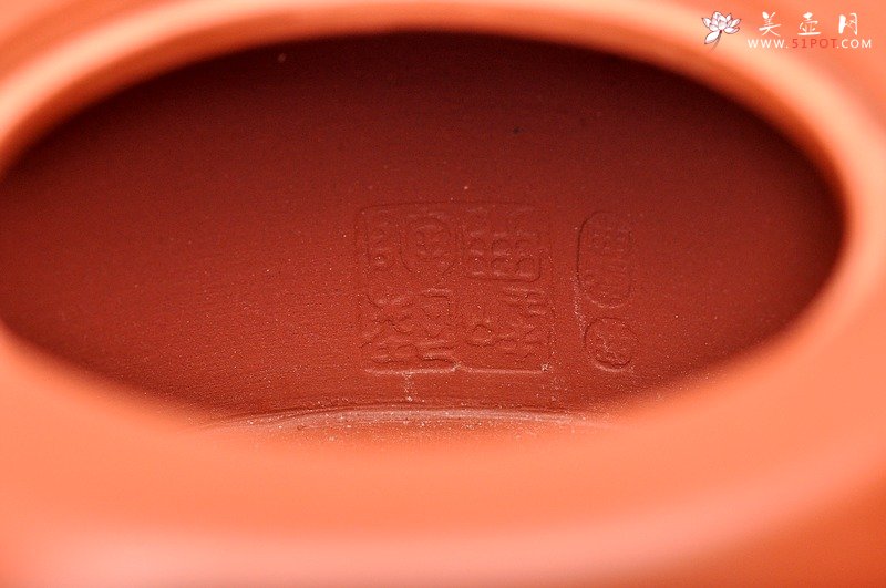 紫砂壶图片：非常有特色的 全手嵌盖天际 敦厚可人 - 美壶网