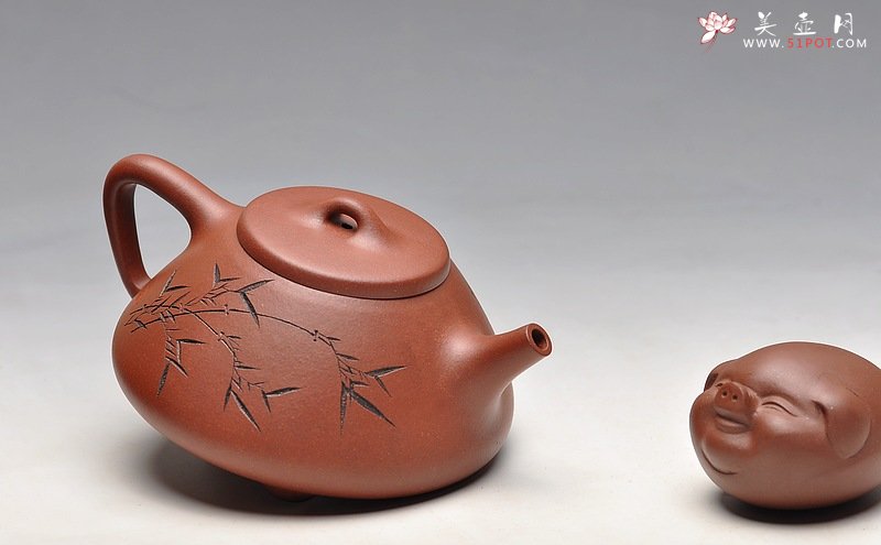 紫砂壶图片：钱伟刚装饰 全手刻竹子冶石瓢 实用佳品 竹雨谈茗 - 美壶网