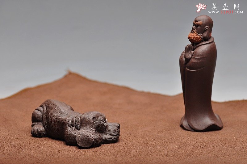 紫砂壶图片：精制版的拉毛小狗 神态细腻 精品茶宠 - 美壶网