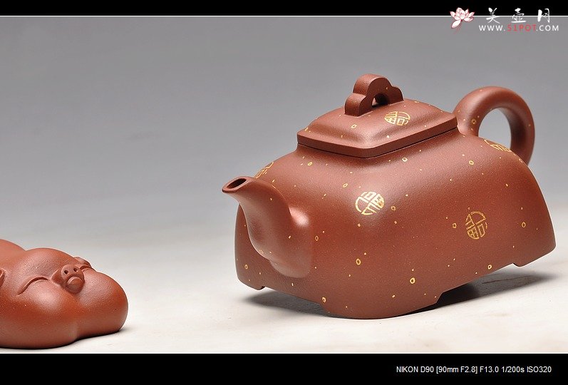 紫砂壶图片：相得益彰 实力之作 描金 满福 全手孤菱 送礼自藏 - 美壶网