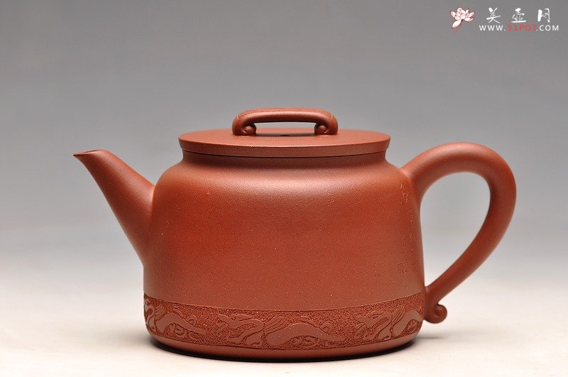 紫砂壶图片：曲峰新作 原创 俊雅挺拔 如意 秦汉遗韵 钱伟刚装饰 - 美壶网