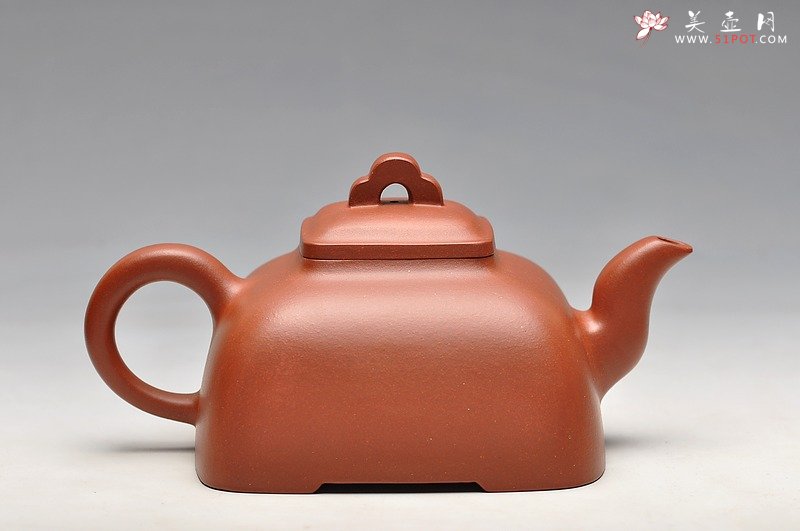 紫砂壶图片：强强联合 国工师陈宏林装饰  全手经典孤菱 珍藏精品 - 美壶网