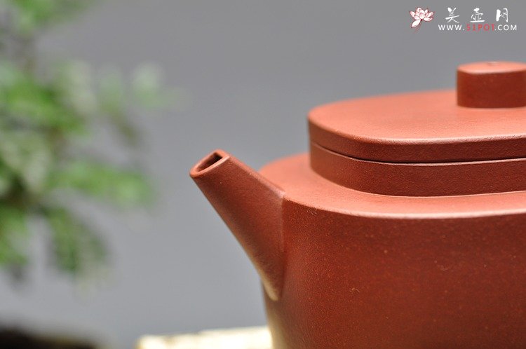 紫砂壶图片：亦圆亦方 平盖腰圆  质朴无华 老青水泥 - 美壶网