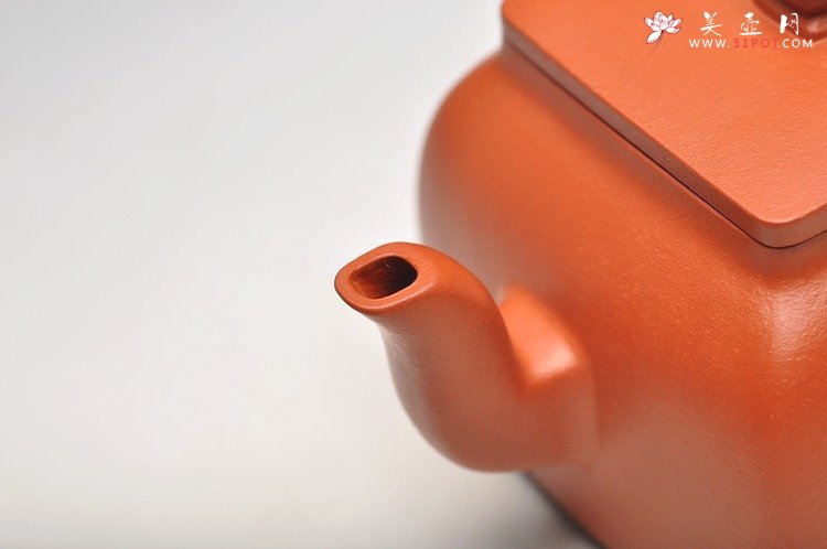 紫砂壶图片：精品小红泥全手 简洁小四方  方中寓圆 - 美壶网