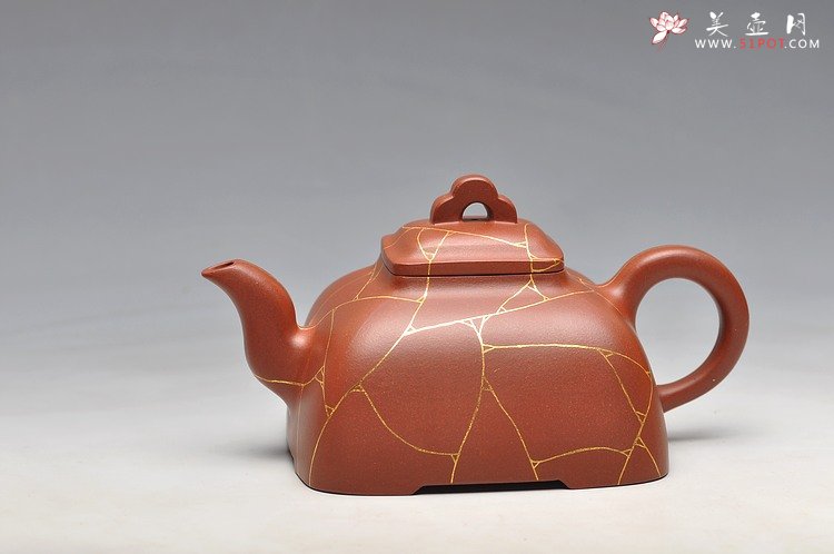 紫砂壶图片：别有风味 送礼自用 佳品  实力之作 全手冰纹孤菱 - 美壶网