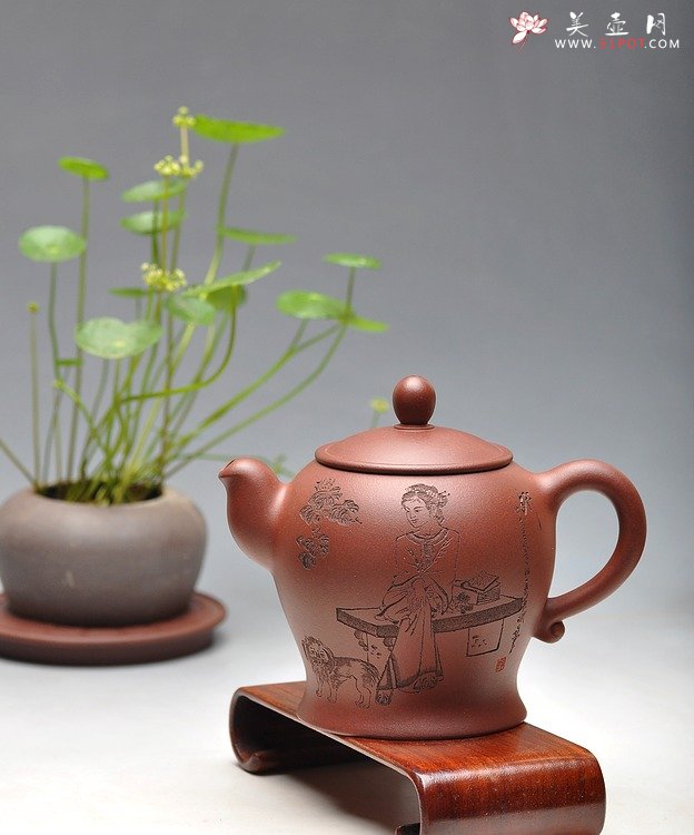 紫砂壶图片：亭亭玉立 娇俏灵动 谭华斌新作  忆江南 - 美壶网
