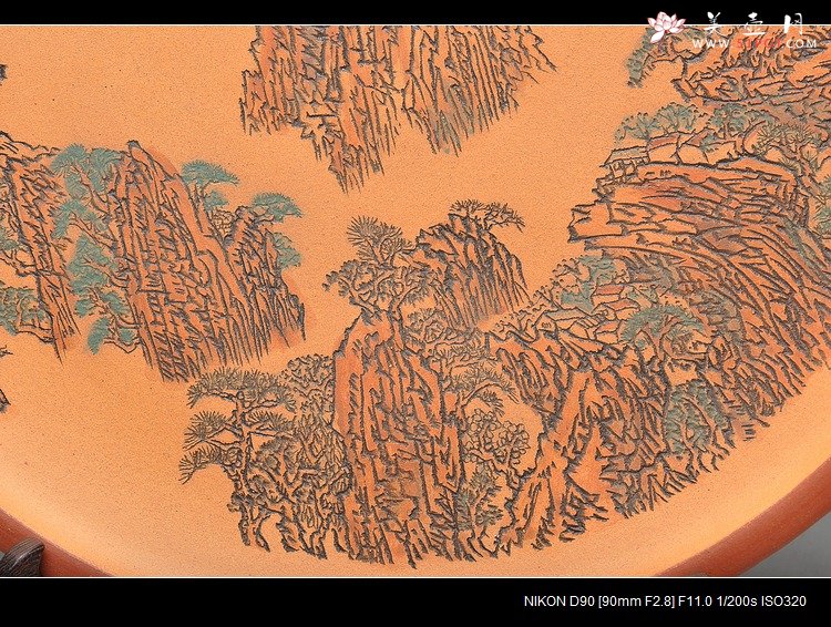 紫砂壶图片：山水味道     朱牧清作品 紫砂泥料上色 云山图 40cm - 美壶网