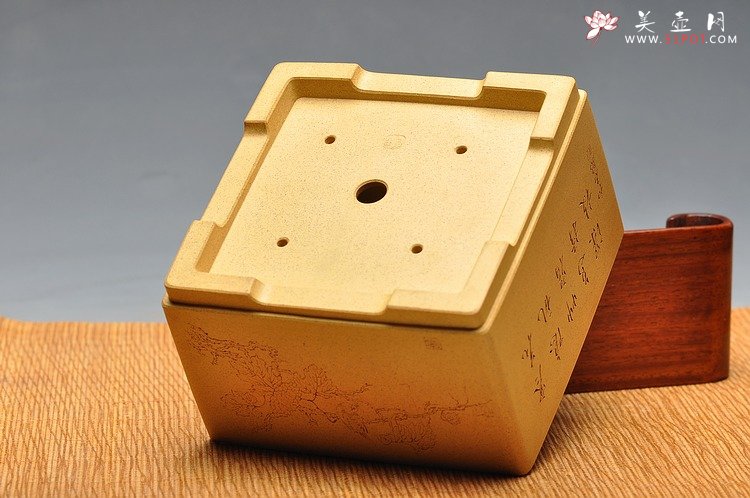 紫砂壶图片：精工典范 素雅秀气  万阗阗最新力作 全手四方花盆 - 美壶网