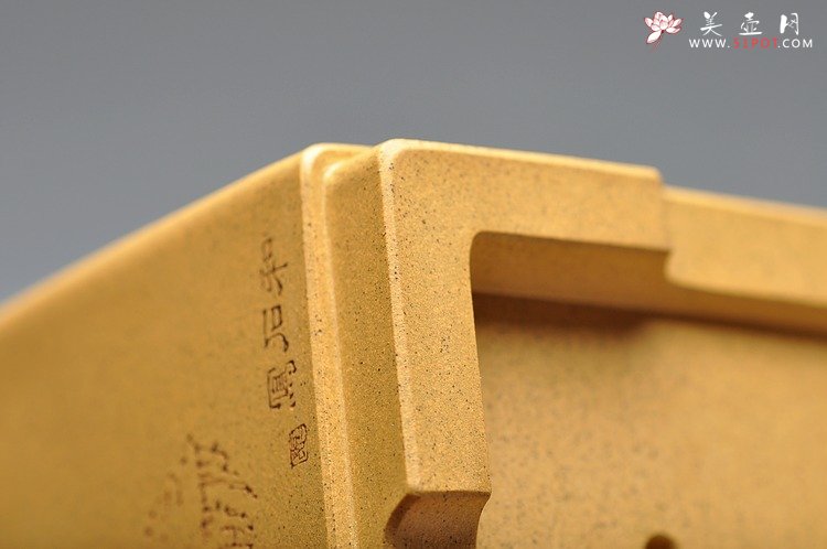 紫砂壶图片：精工典范 素雅秀气  万阗阗最新力作 全手四方花盆 - 美壶网