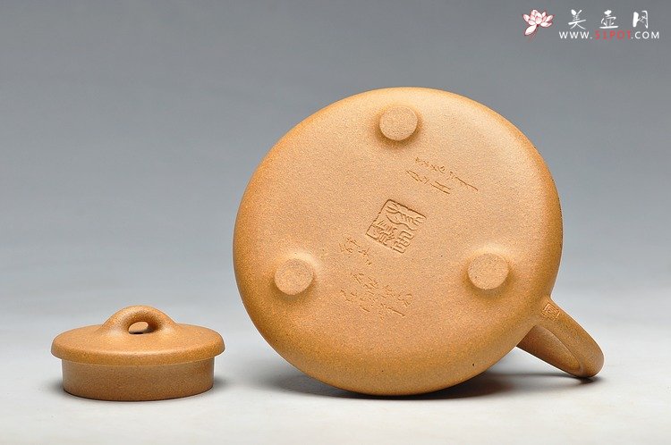 紫砂壶图片：李彦雄装饰山水 无限风光在险峰之全手子冶石瓢  淡雅 - 美壶网