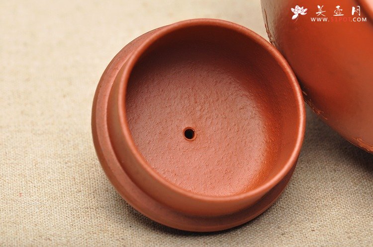 紫砂壶图片：老朱泥难得大品 全手摹古 圆润大方 全手宫灯 孤品 - 美壶网