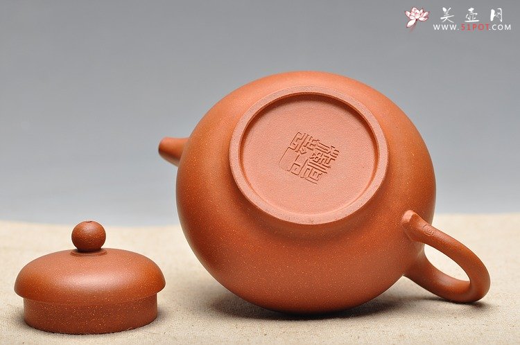 紫砂壶图片：国工师陈宏林装饰 端庄典雅  全手华颖 - 美壶网