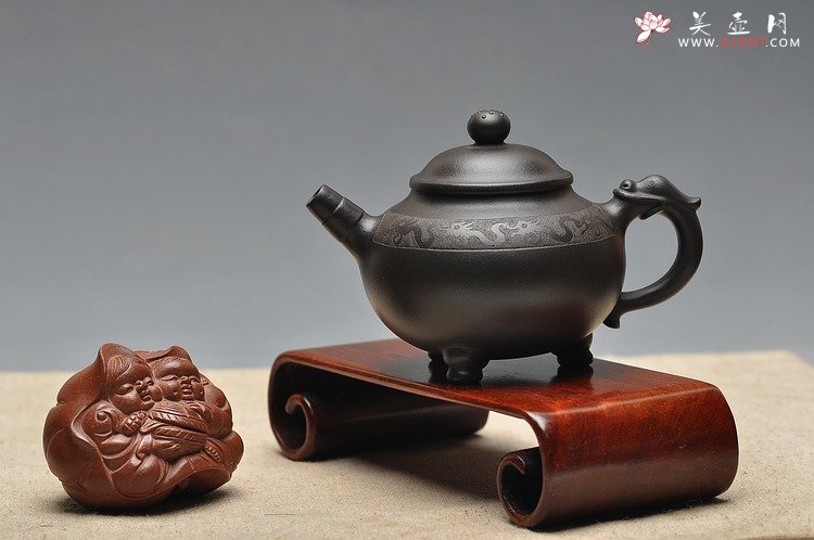 紫砂壶图片：蔡秀华 小中见大气 挺秀精神 龙珠 - 美壶网