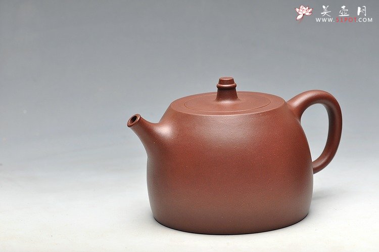 紫砂壶图片：实力派陶手郑新作品  全手玉成窑款井栏 古意 - 美壶网