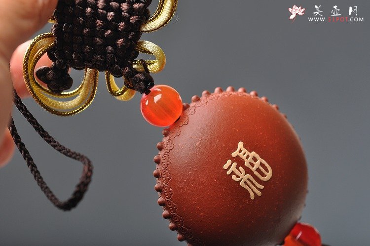 紫砂壶图片：美壶定制 原创泥绘精品紫砂车挂 把玩件 精致好玩 - 美壶网