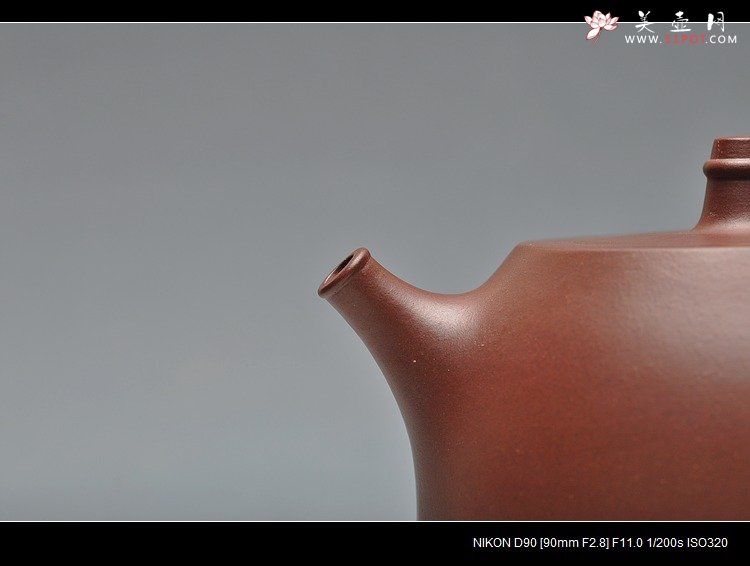 紫砂壶图片：实力派陶手郑新作品  全手玉成窑款井栏 古意 - 美壶网