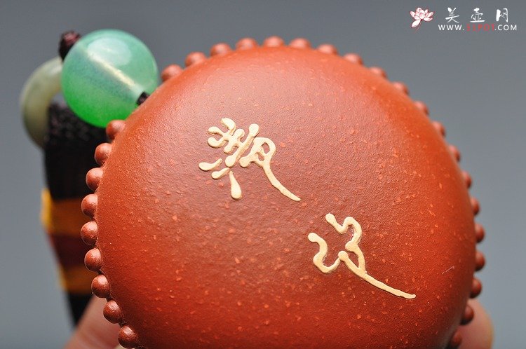 紫砂壶图片：美壶定制 原创泥绘精品紫砂车挂 把玩件 精致好玩 - 美壶网