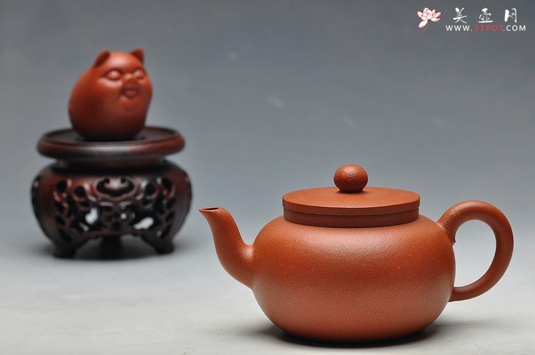 紫砂壶图片：珠圆玉润 饱满可人全手降坡之平盖莲子 - 美壶网