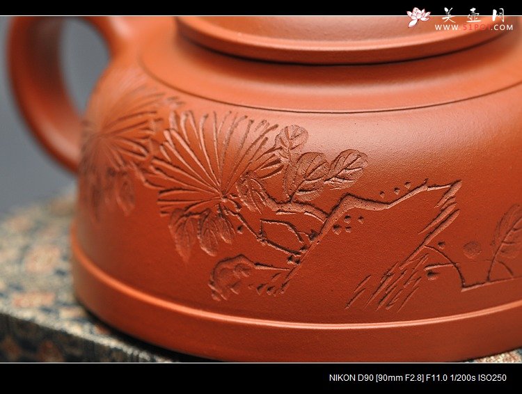 紫砂壶图片：谭泉海装饰 剑流半月 - 美壶网