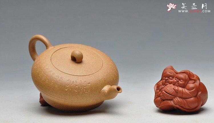 紫砂壶图片：一对小品 实用茶器 如意心经 - 美壶网