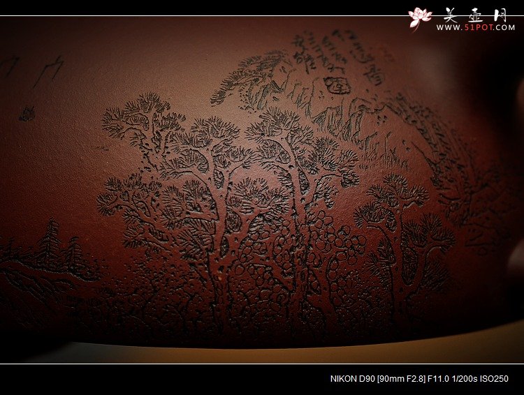 紫砂壶图片：实力体现 全手难度 大半月 通景山水 精品 - 美壶网