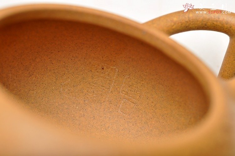 紫砂壶图片：摹玉成窑之味 深得其妙 李彦雄装饰 全手东石逸品 曲峰原创 - 美壶网