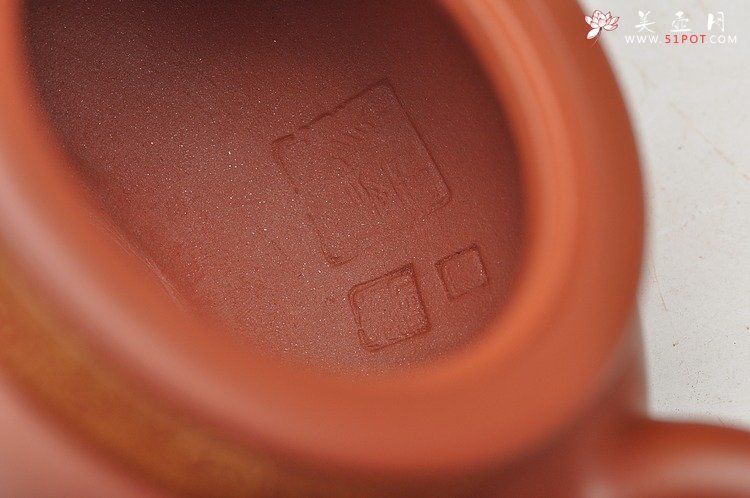 紫砂壶图片：曲峰最新原创作品 典雅大气 全手雍和 - 美壶网